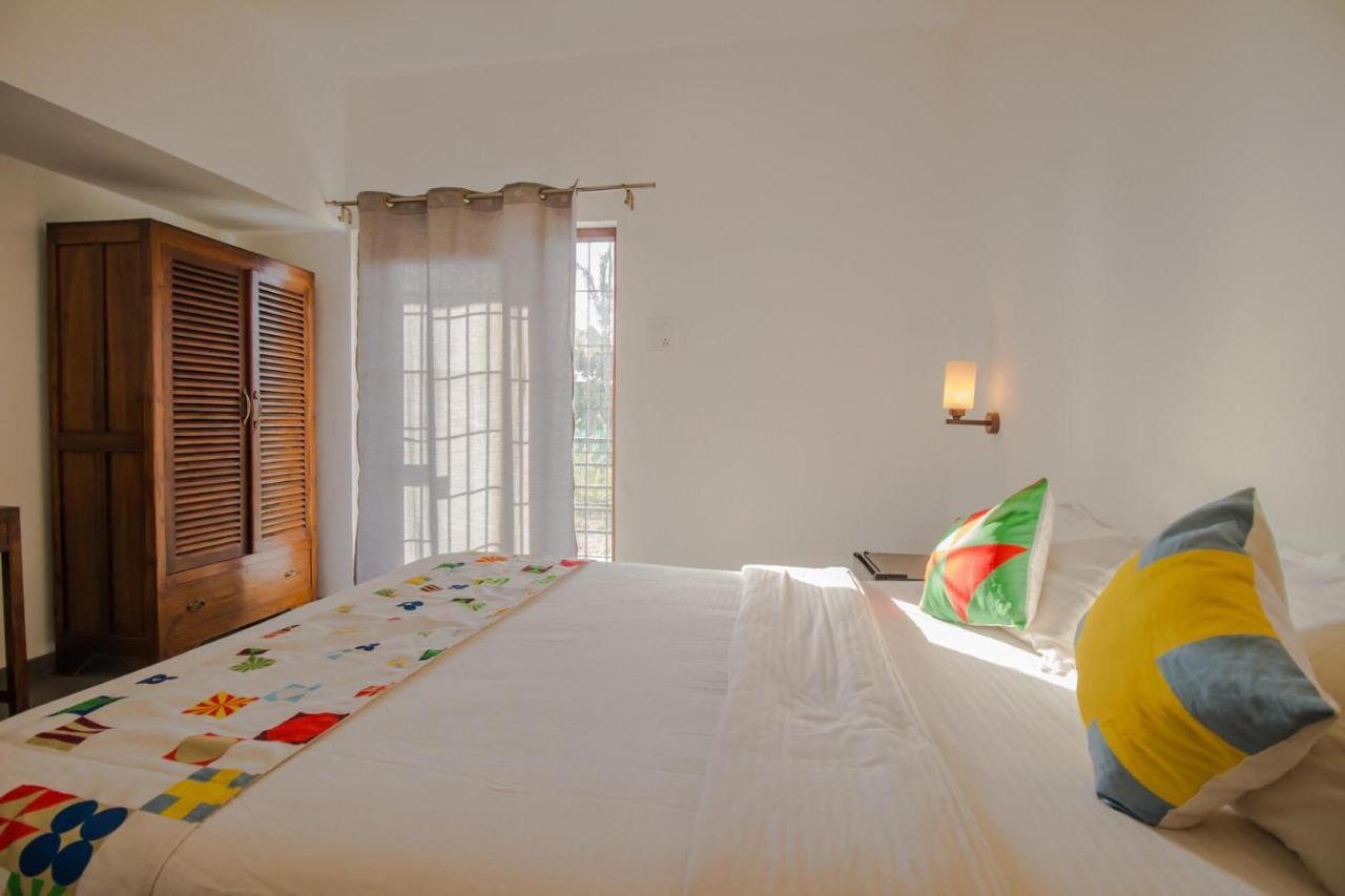 Ziba Beach Morjim Exterior foto